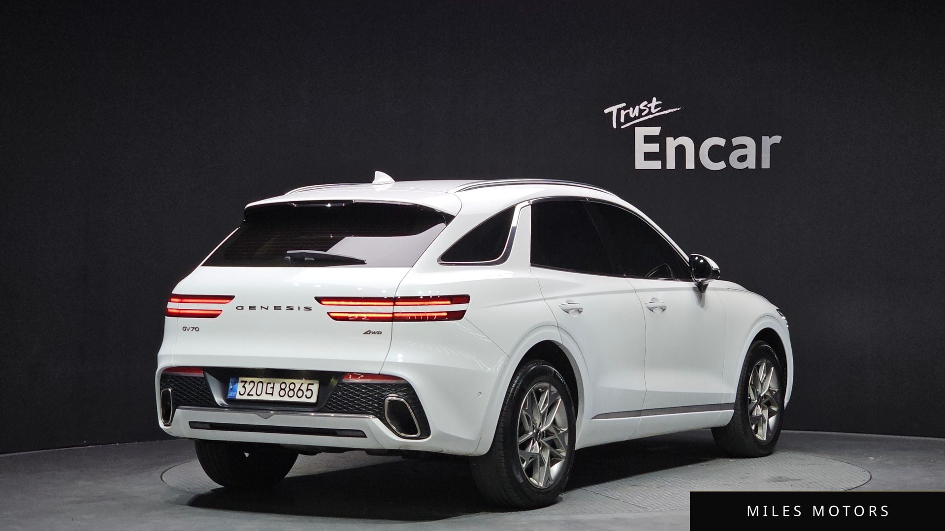 Genesis GV70 2022 — миниатюра 2