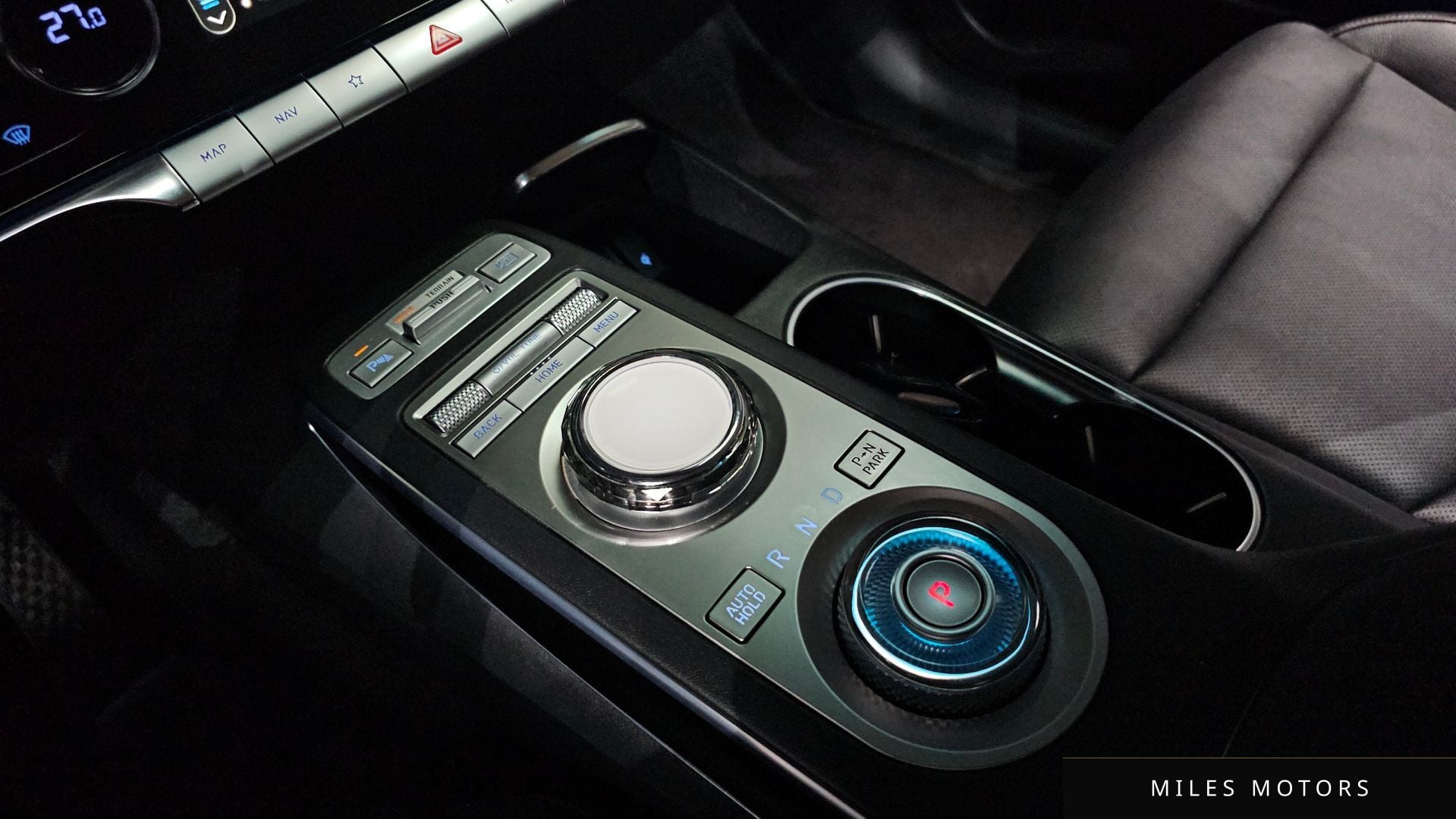 Genesis GV70 2022 — миниатюра 9