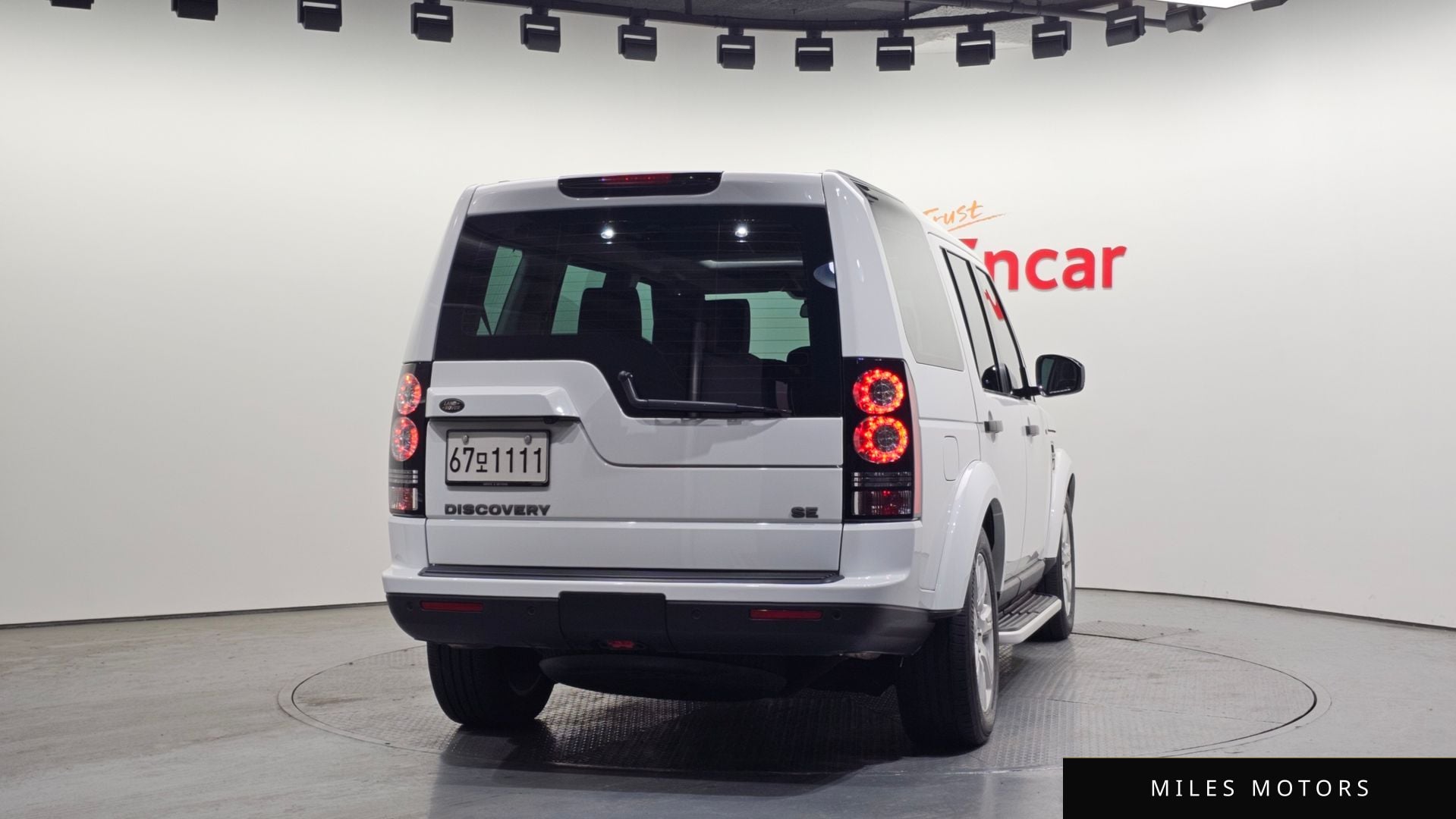 Land Rover Discovery 2016 — миниатюра 4