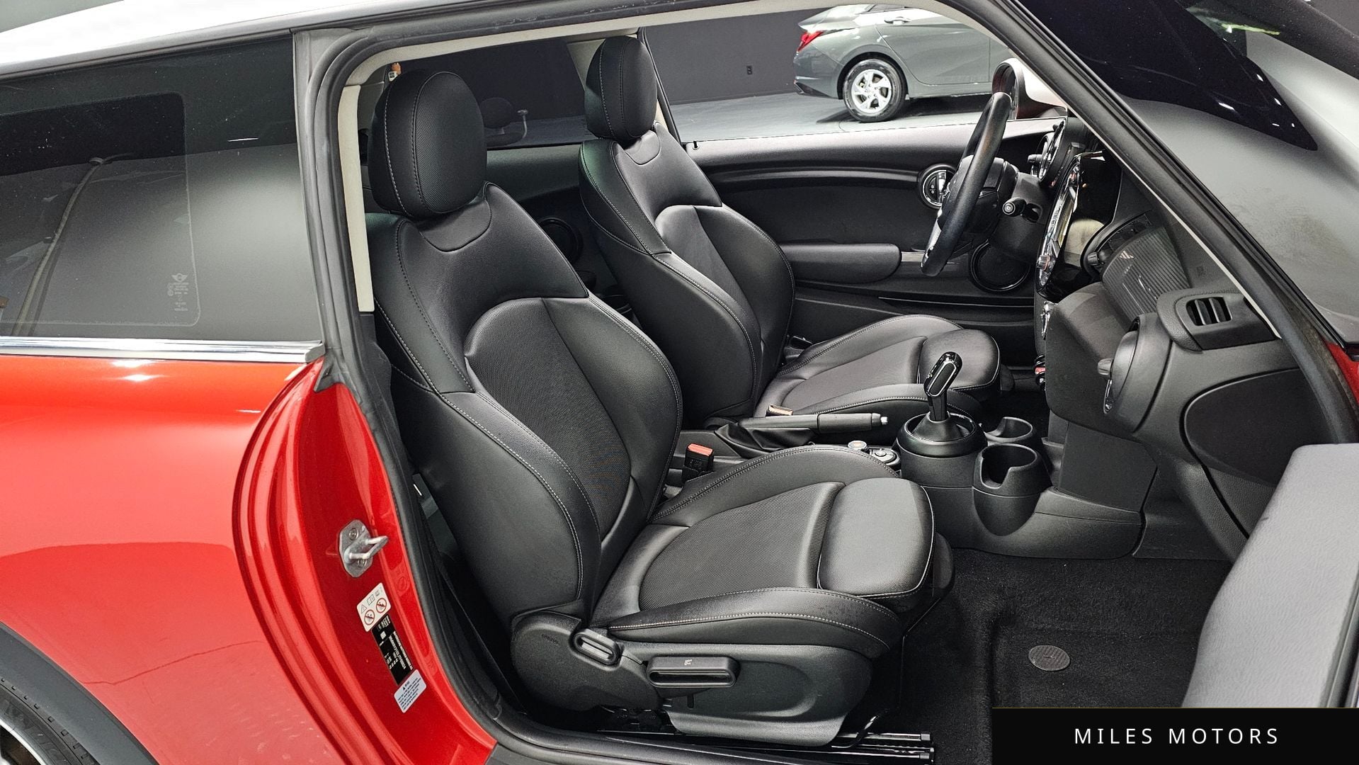 MINI Cooper D 2018 — миниатюра 10