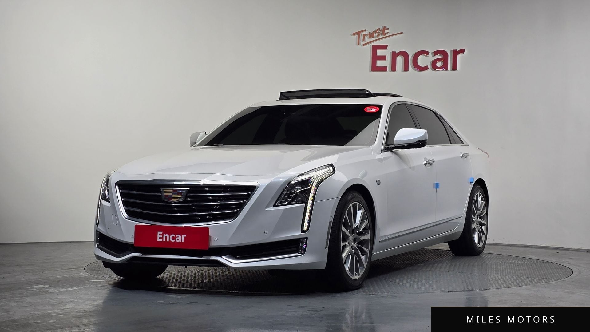 Cadillac CT6 2018 — фото 1 из 12
