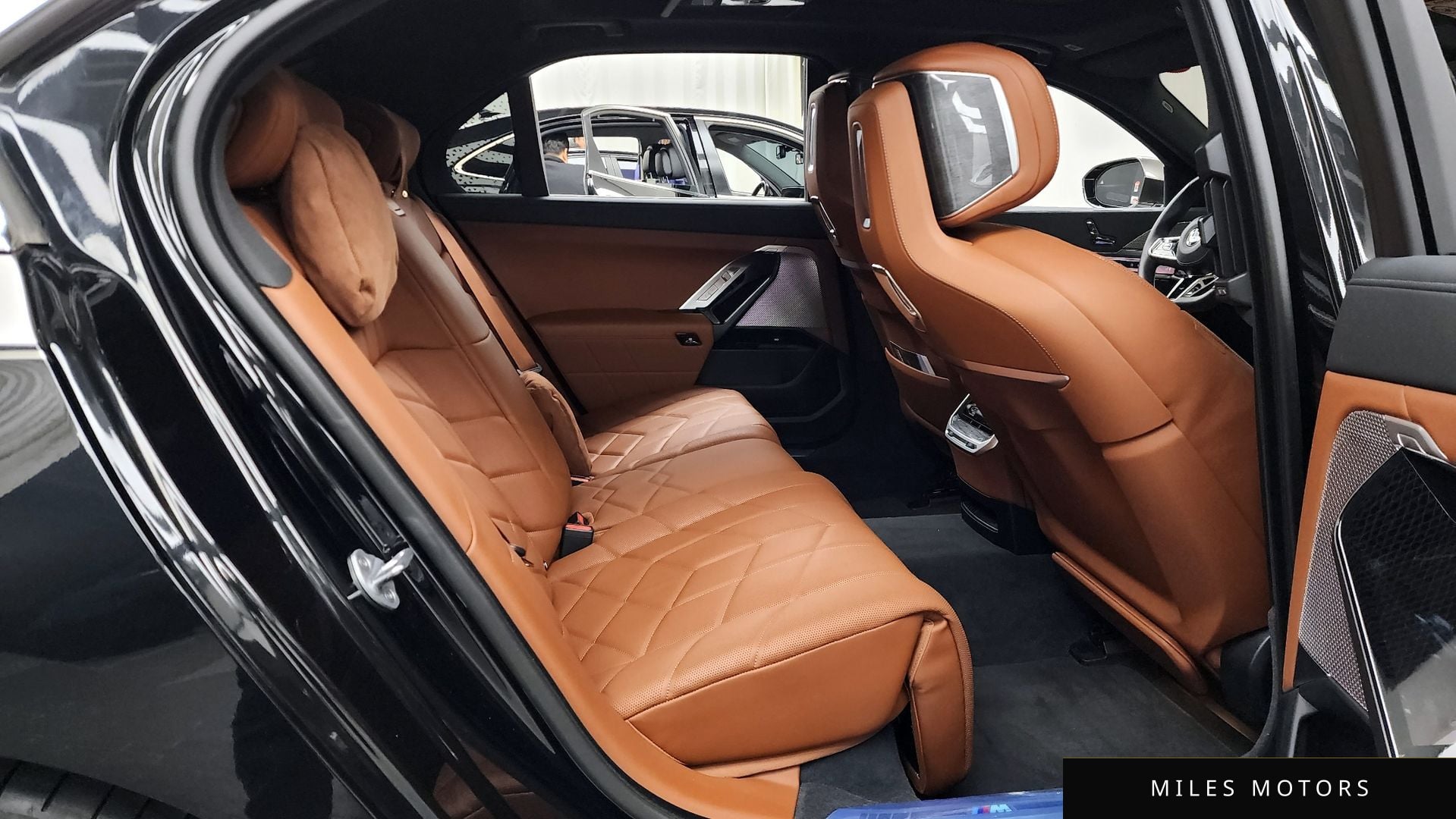 BMW 7시리즈 (G70) 2024 — миниатюра 12