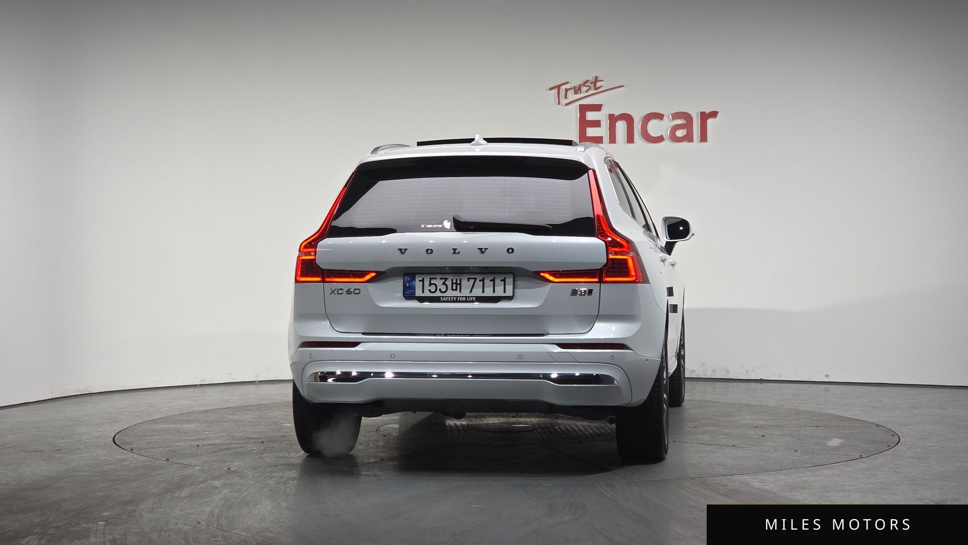 Volvo XC60 2023 — миниатюра 3