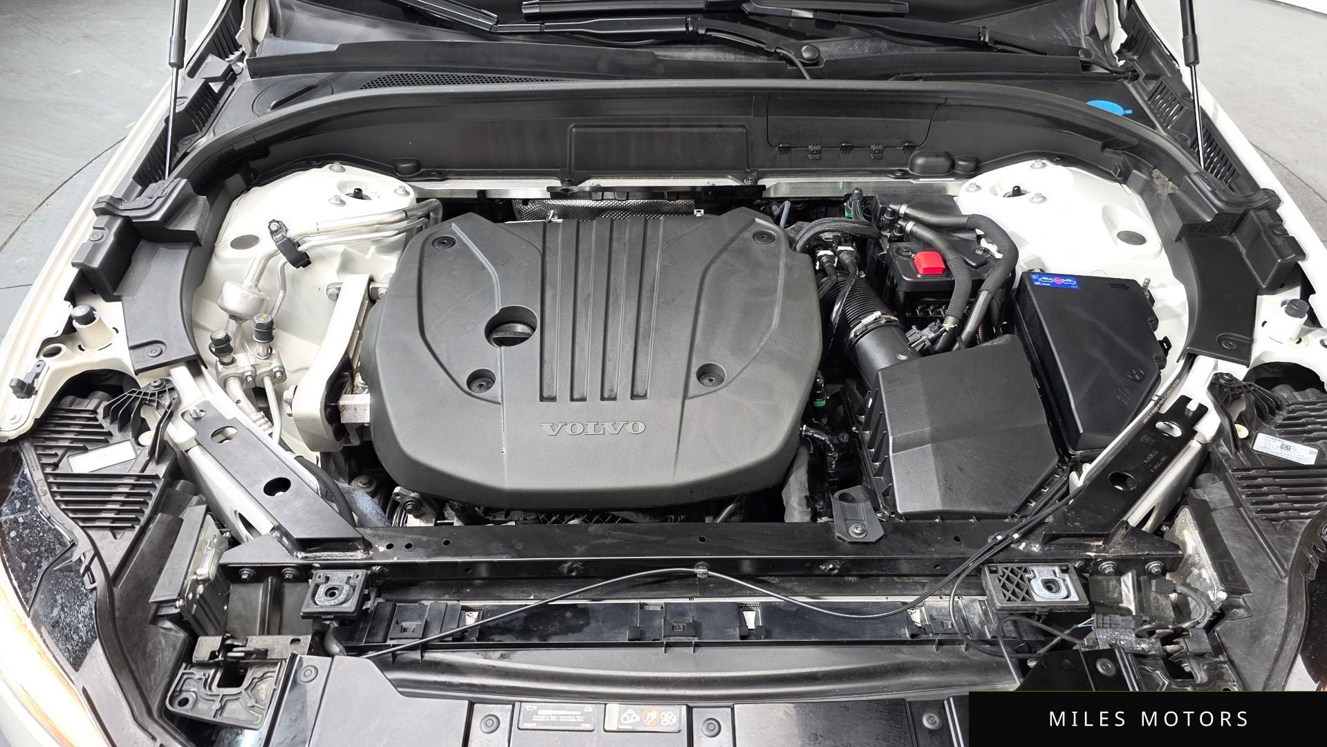 Volvo XC60 2023 — миниатюра 5