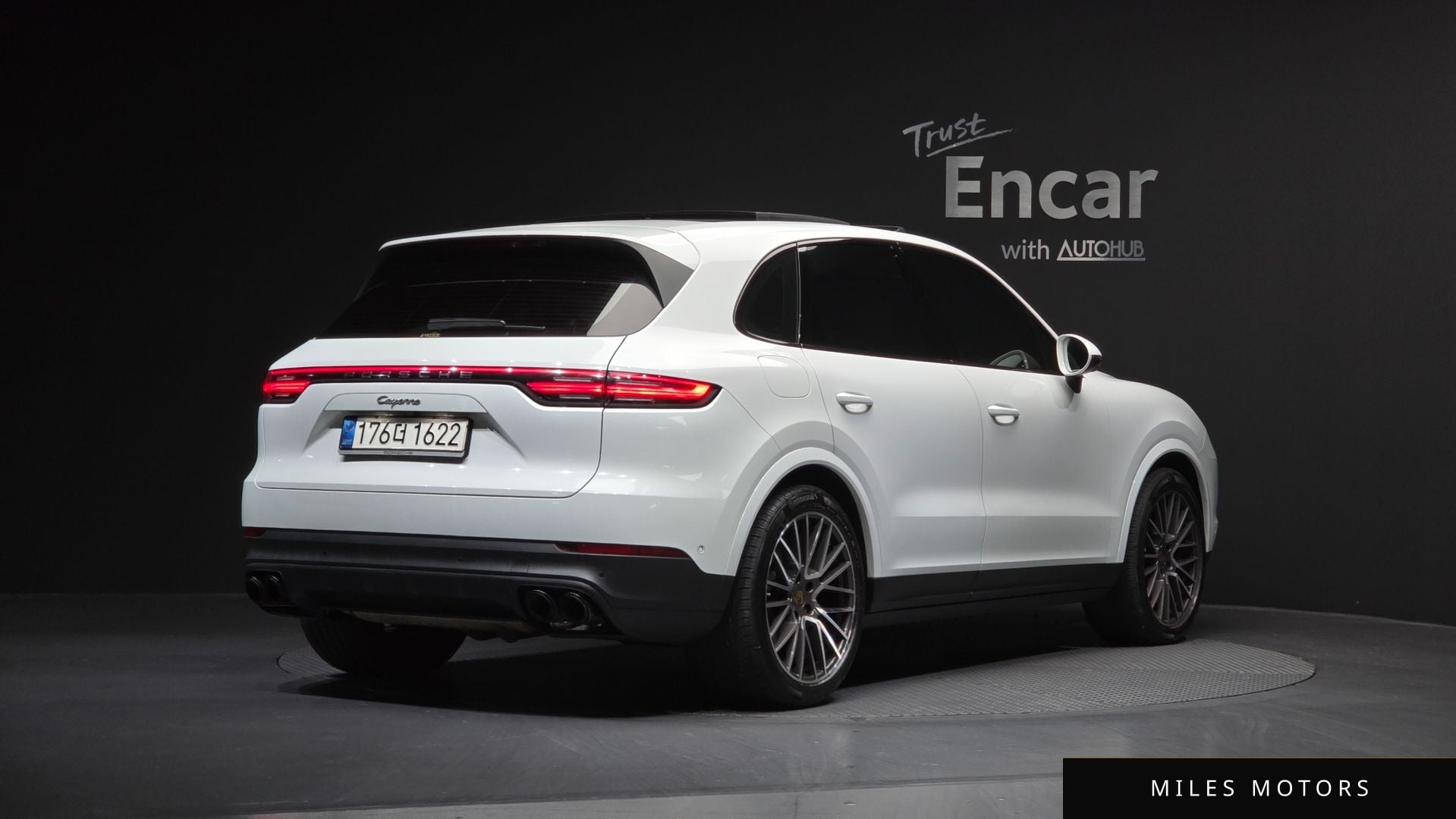 Porsche Cayenne 2022 — миниатюра 2