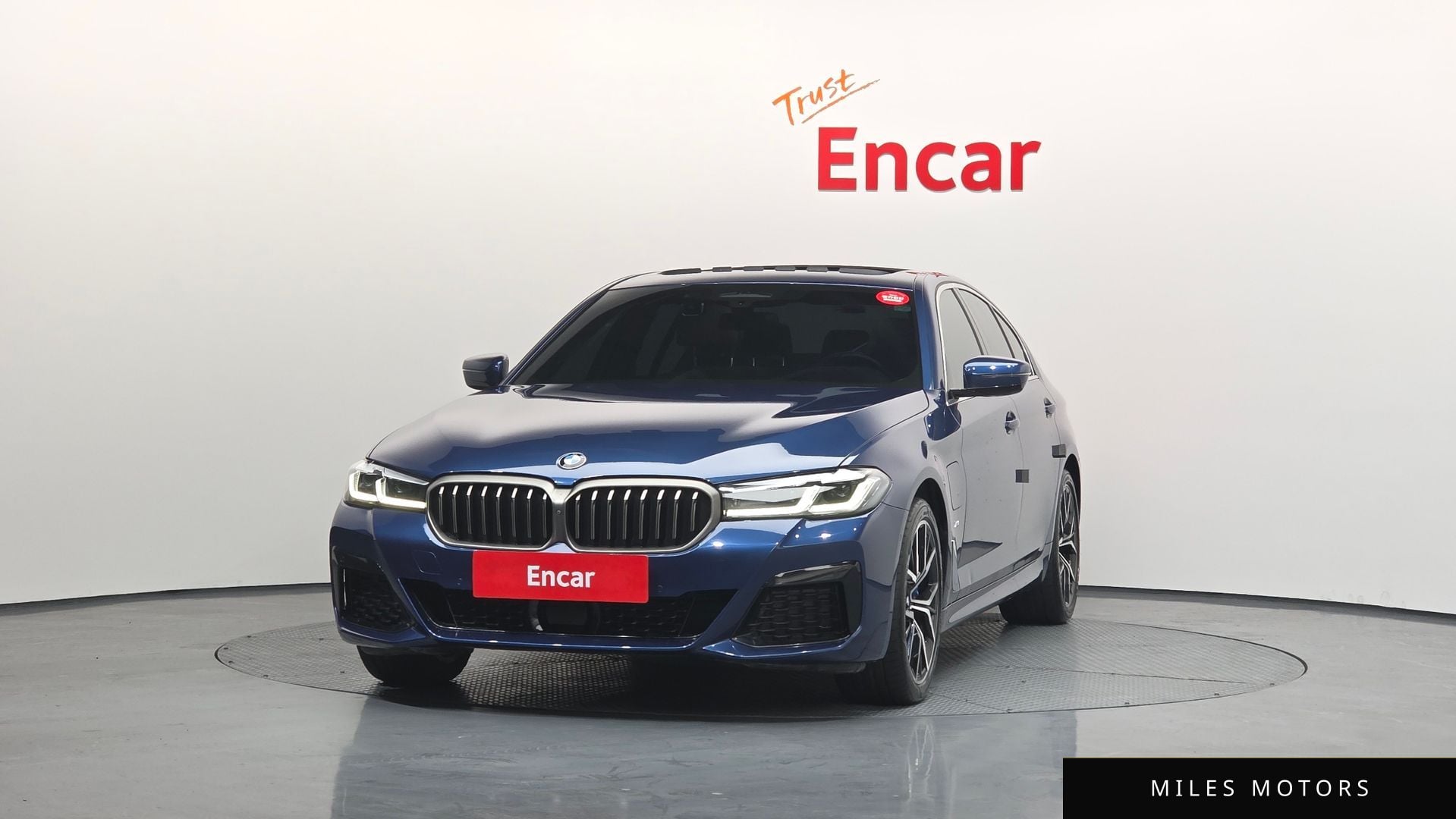 BMW 5 Series (G30) 2021 — миниатюра 3