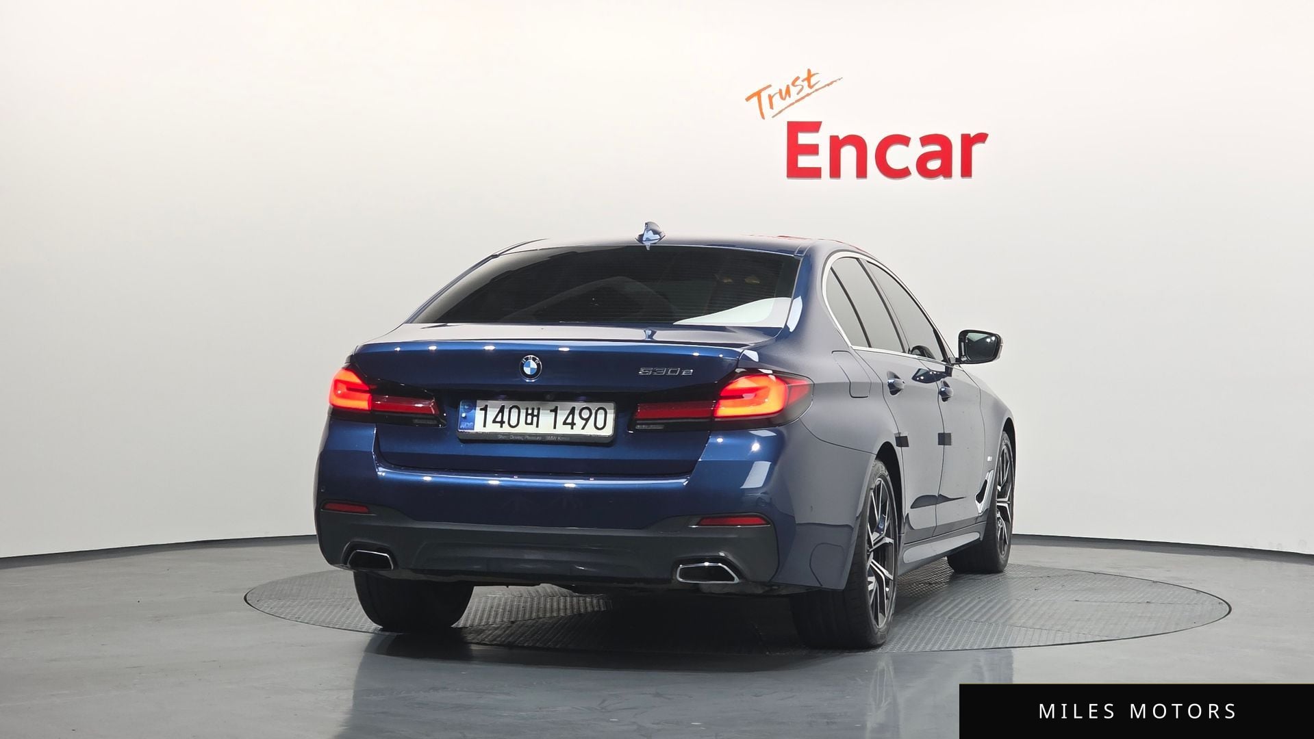 BMW 5 Series (G30) 2021 — миниатюра 4