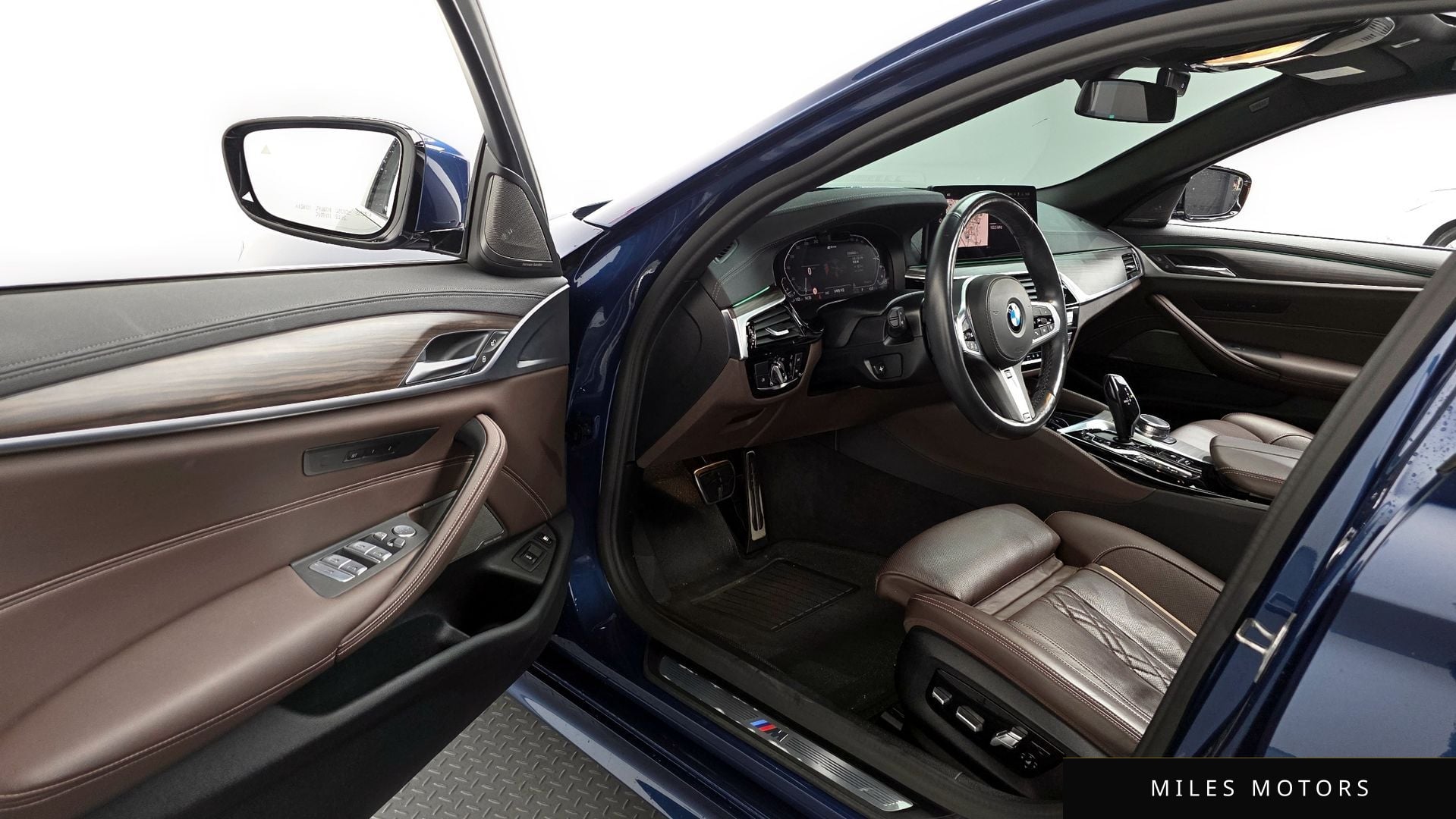 BMW 5 Series (G30) 2021 — миниатюра 10