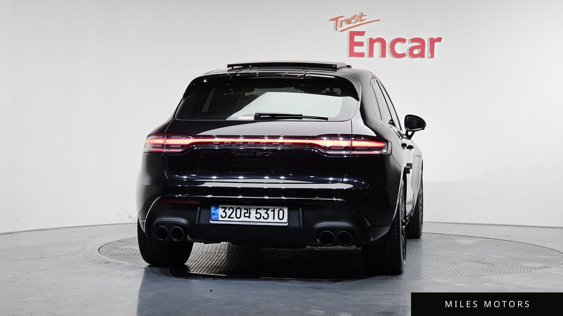 Porsche Macan 2023 — миниатюра 4