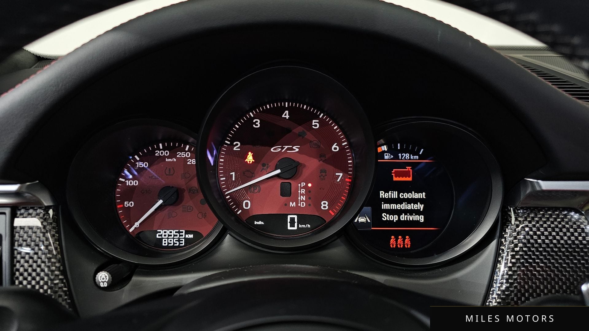 Porsche Macan 2023 — миниатюра 8