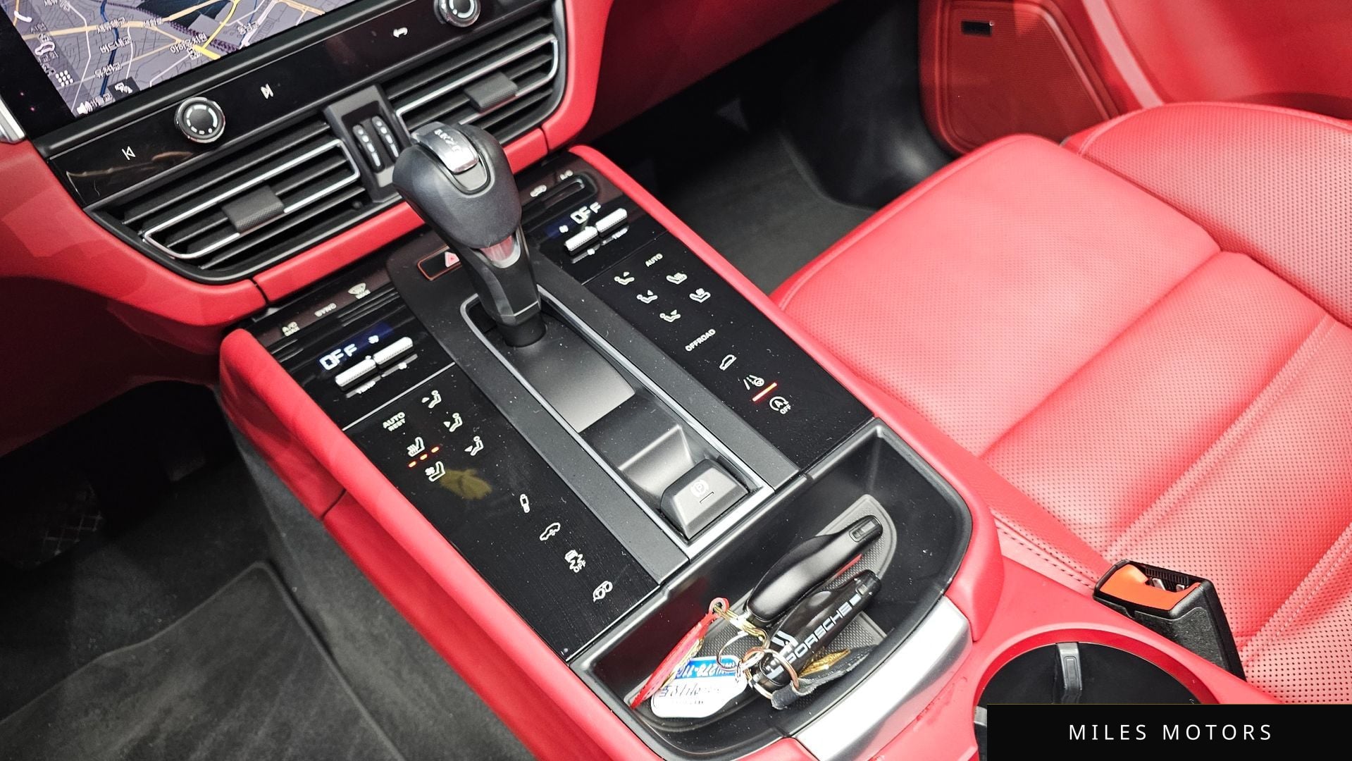 Porsche Macan 2023 — миниатюра 9