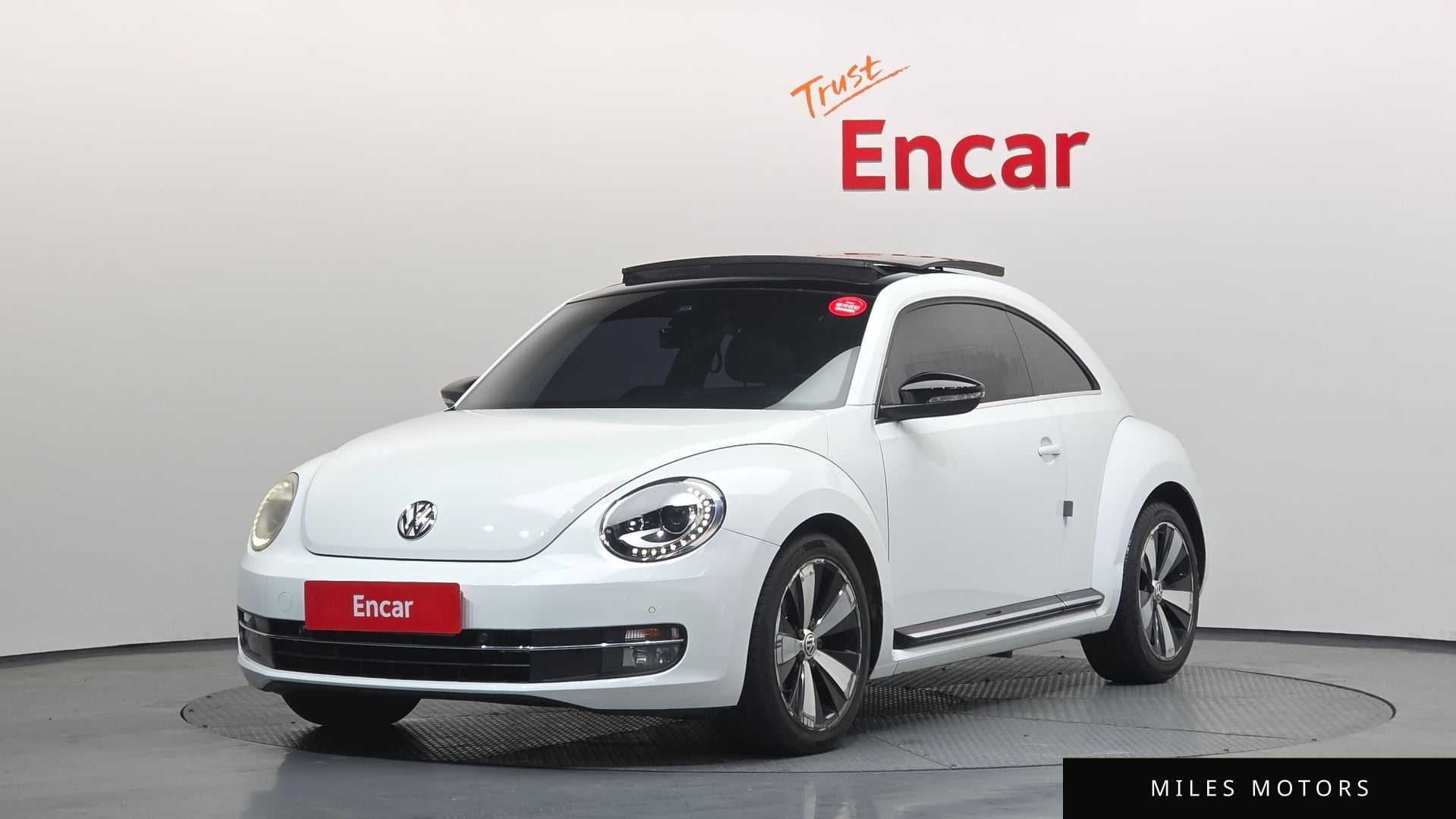 Volkswagen Beetle 2015 — фото 1 из 12