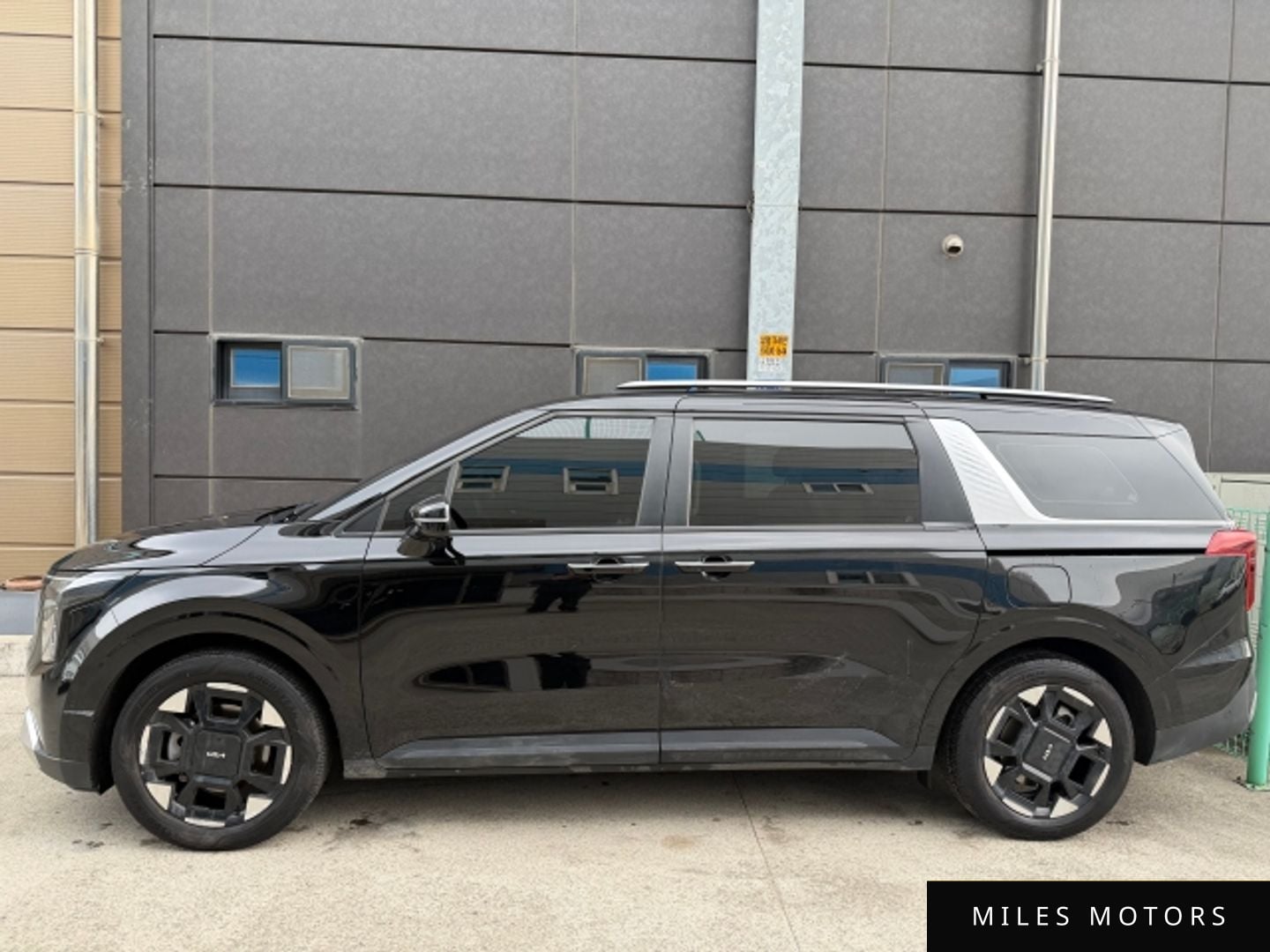 Kia Canival 2025 — миниатюра 3