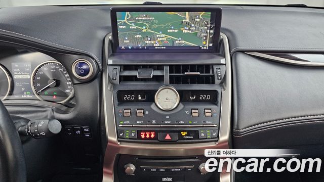 Лексус NX300h 2021 — миниатюра 16