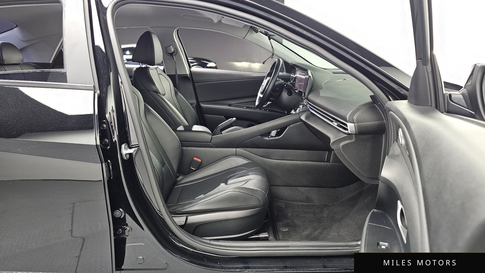 Hyundai AVANTE 2021 — миниатюра 12