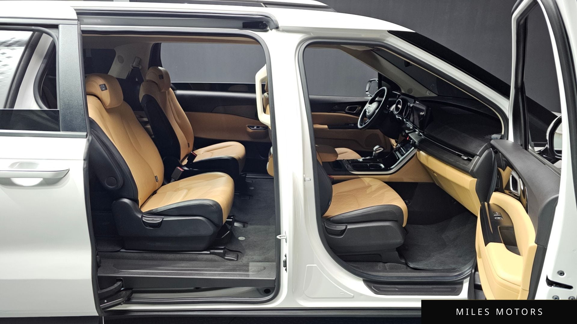 Kia Carnival 2023 — миниатюра 11