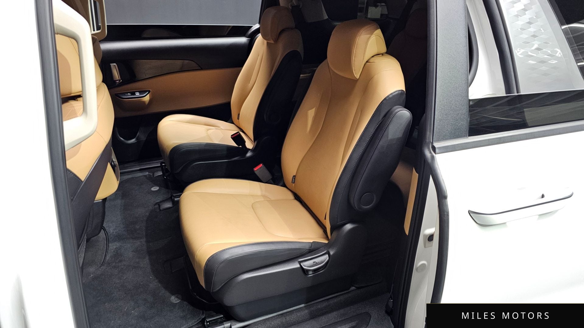 Kia Carnival 2023 — миниатюра 12