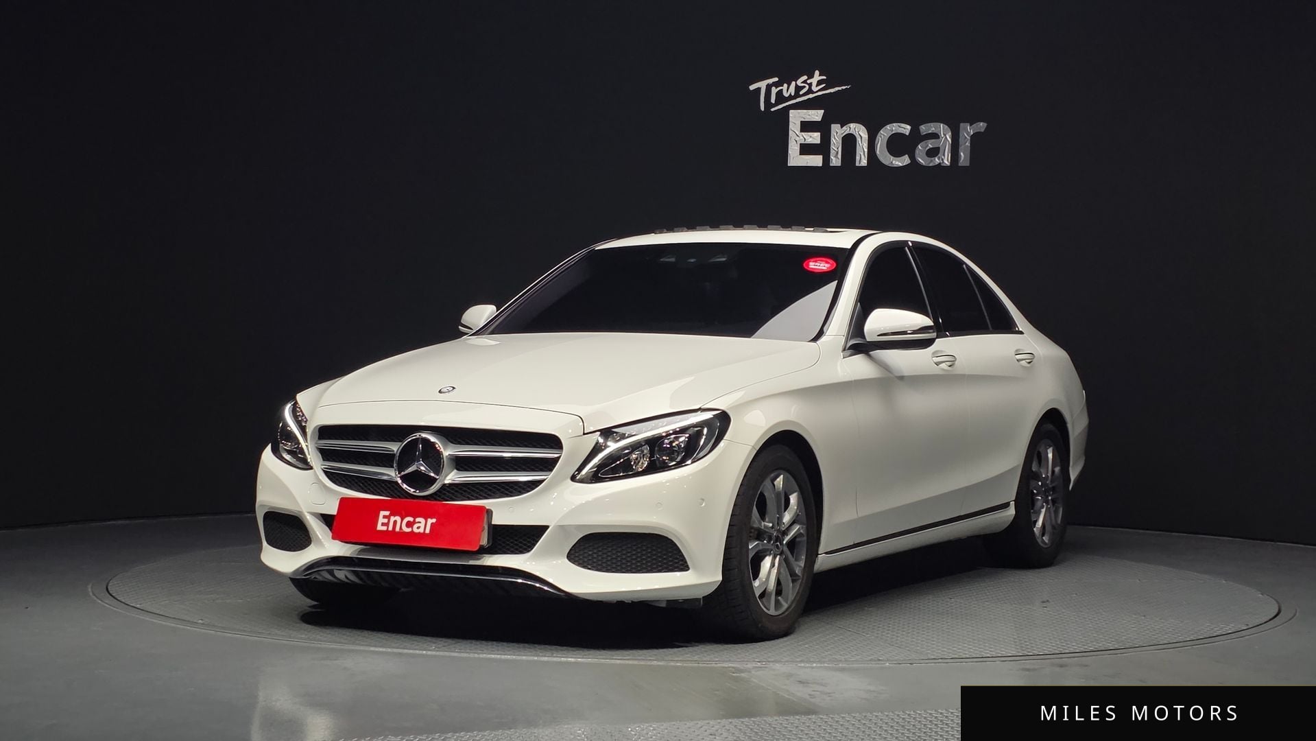 Mercedes-Benz C-Class W205 2017 — фото 1 из 12