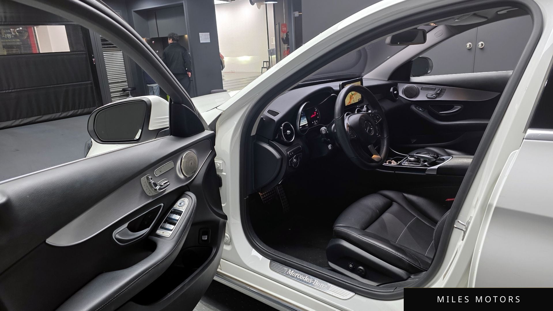 Mercedes-Benz C-Class W205 2017 — миниатюра 10