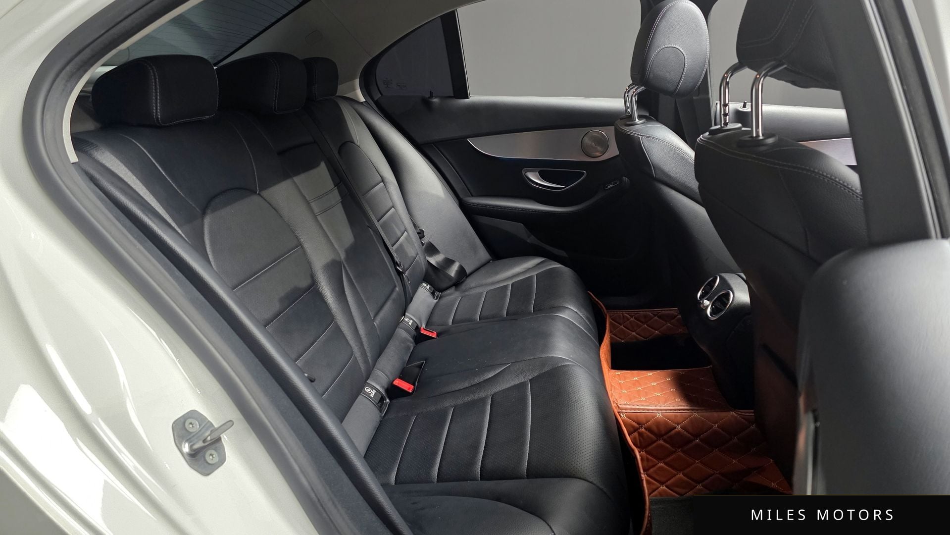 Mercedes-Benz C-Class W205 2017 — миниатюра 12