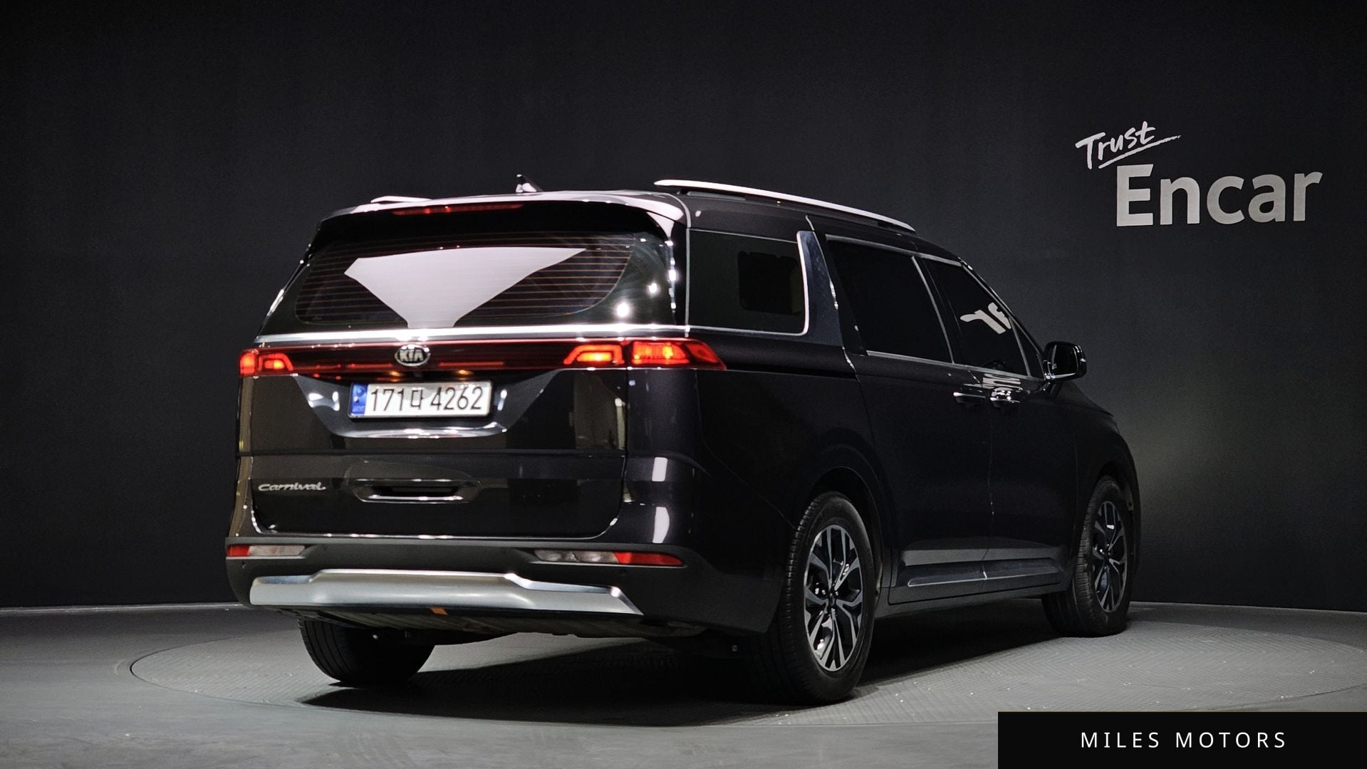 Kia Carnival 2021 — миниатюра 2