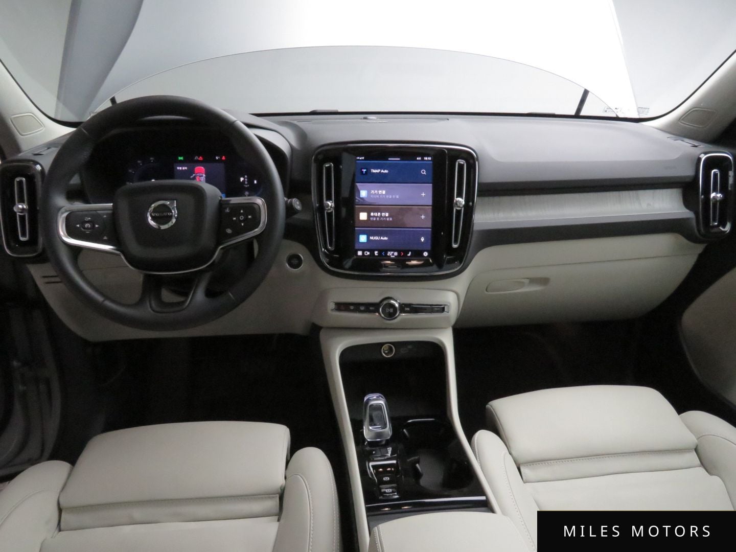 Volvo XC40 2025 — миниатюра 7