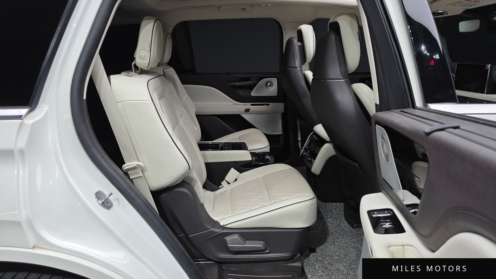 Lincoln Aviator 2020 — миниатюра 12