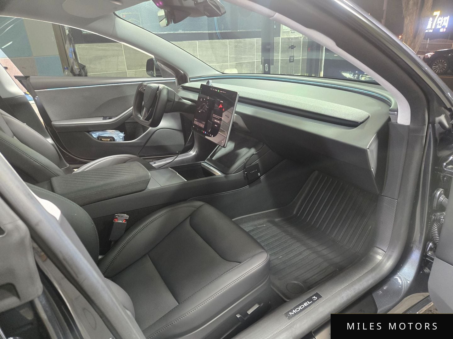 Tesla Model 3 2025 — миниатюра 7