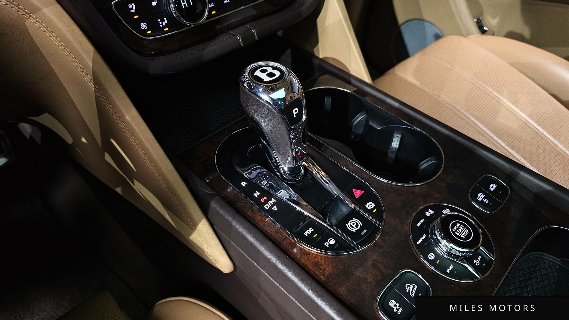 Bentley 벤테이가 2020 — миниатюра 9