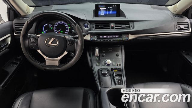 Лексус CT200h 2018 — миниатюра 7