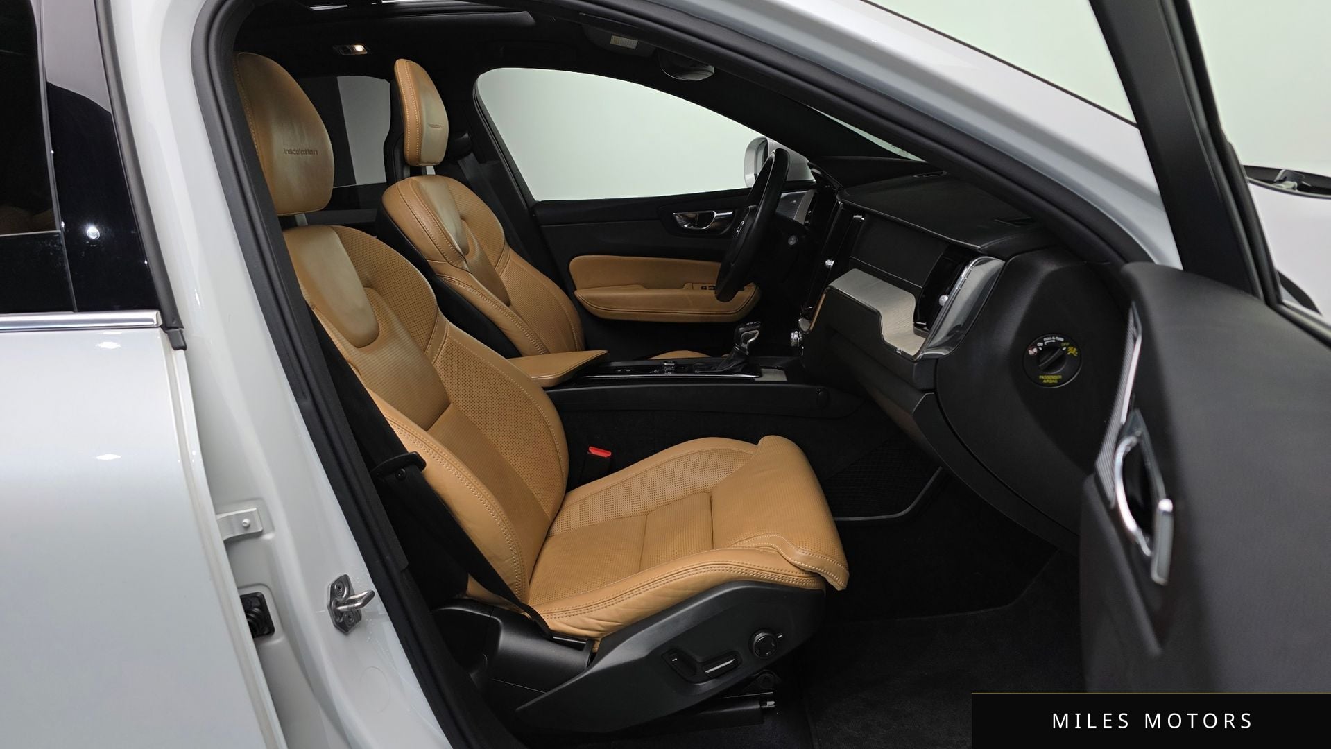 Volvo XC60 2018 — миниатюра 10