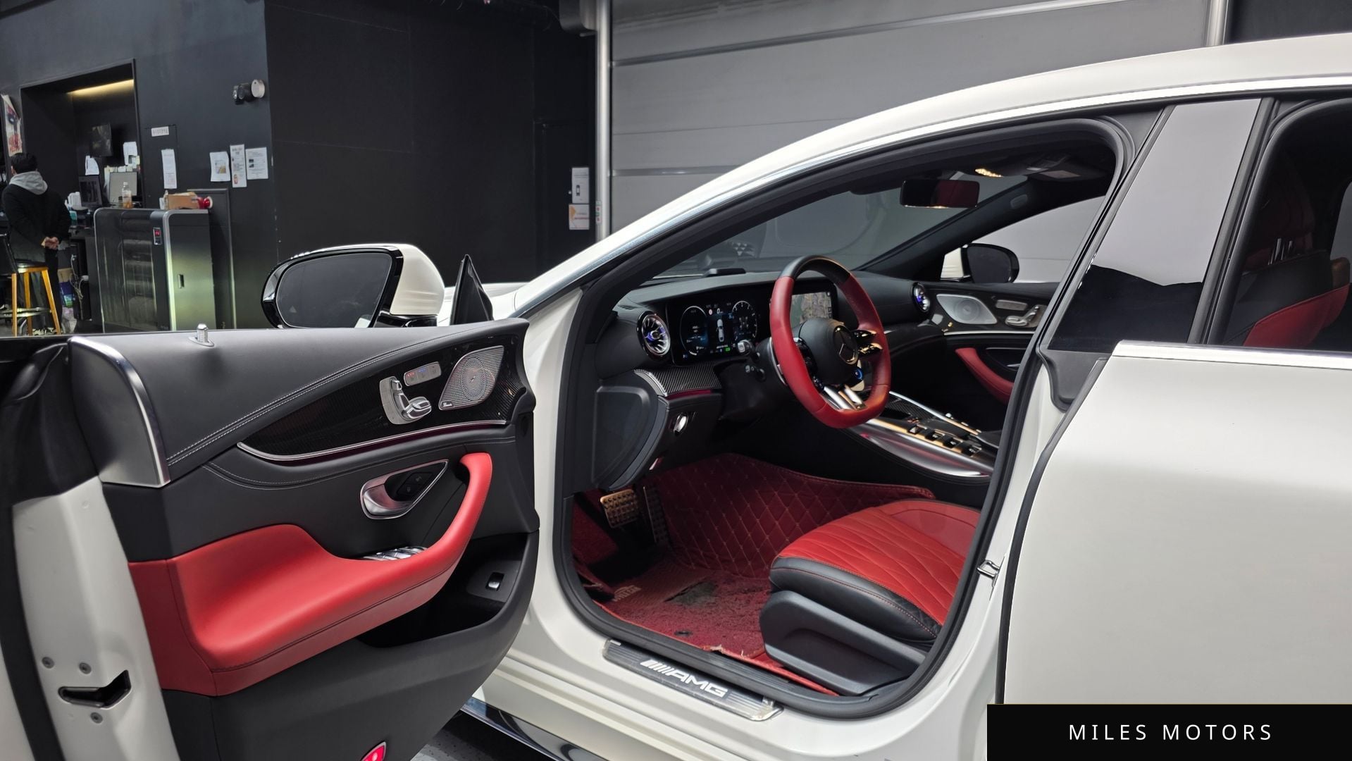 Mercedes-Benz AMG GT 2023 — миниатюра 11