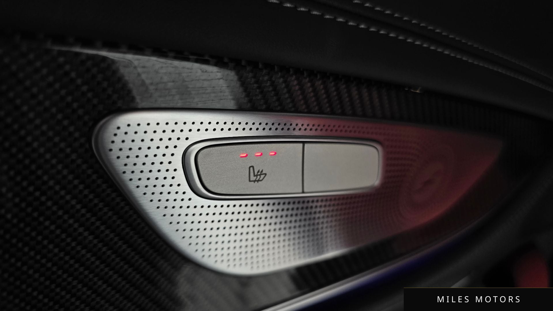 Mercedes-Benz AMG GT 2023 — миниатюра 17