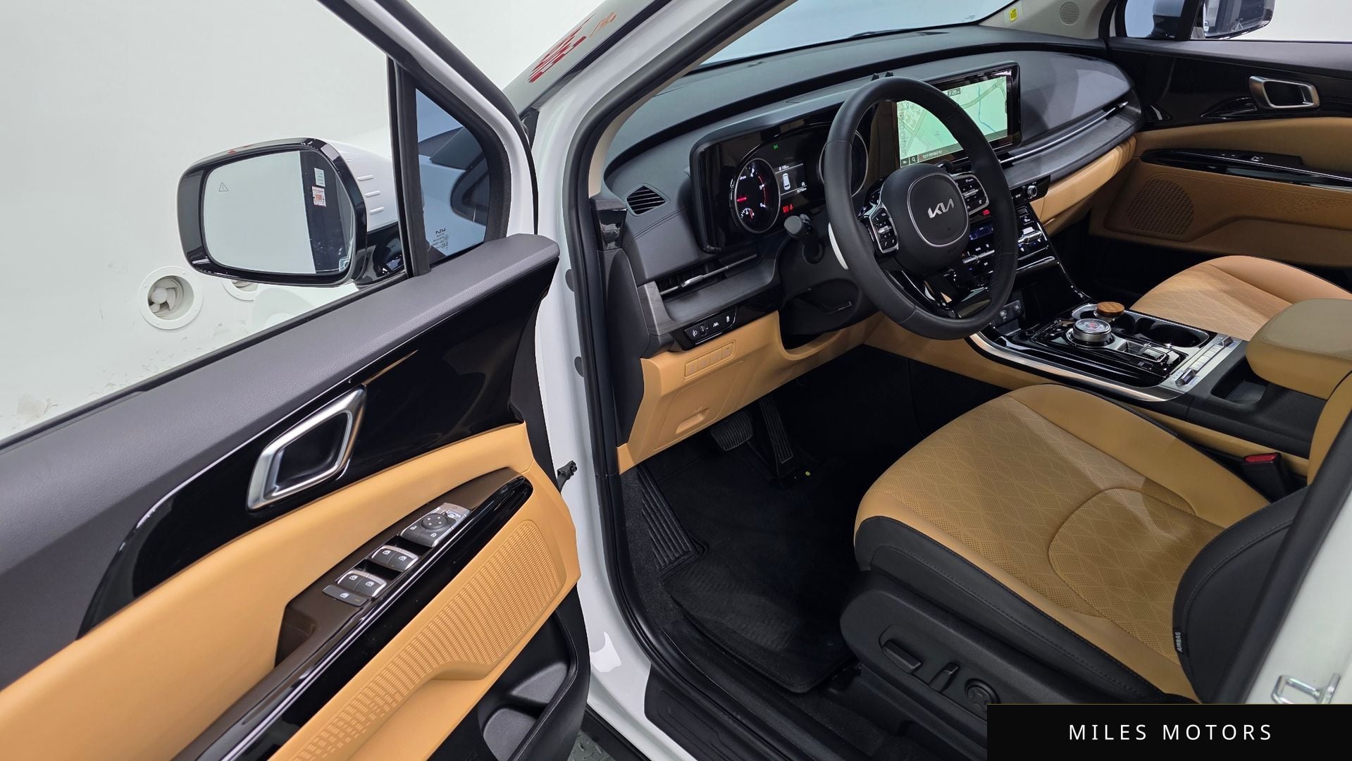 Kia Carnival 2023 — миниатюра 11
