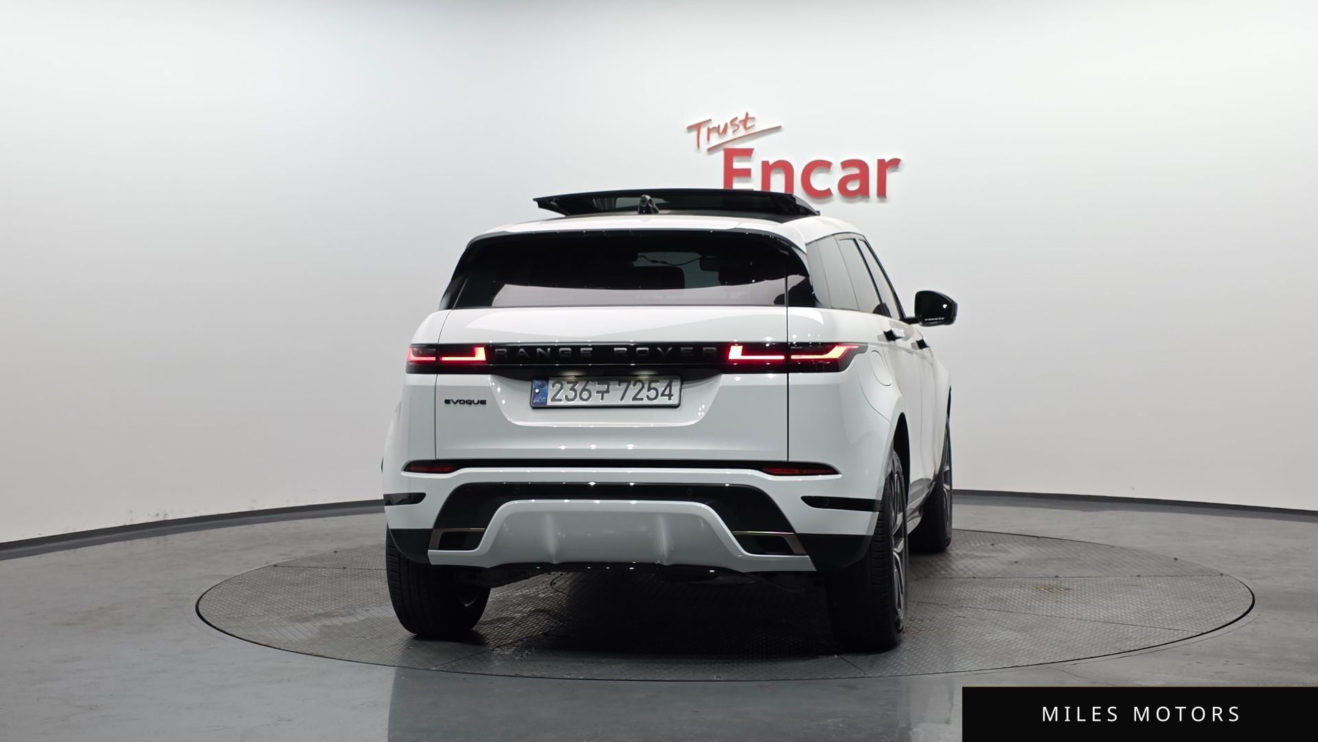 Land Rover Range Rover Evoque 2024 — миниатюра 4