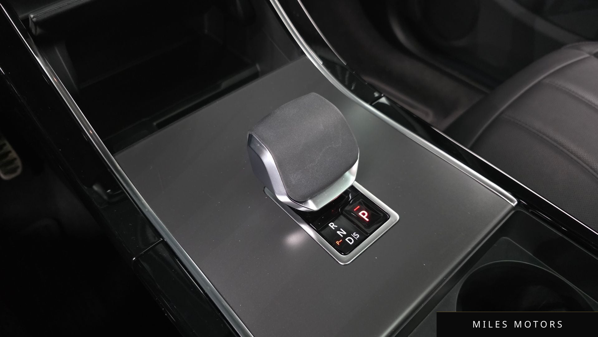 Land Rover Range Rover Evoque 2024 — миниатюра 9