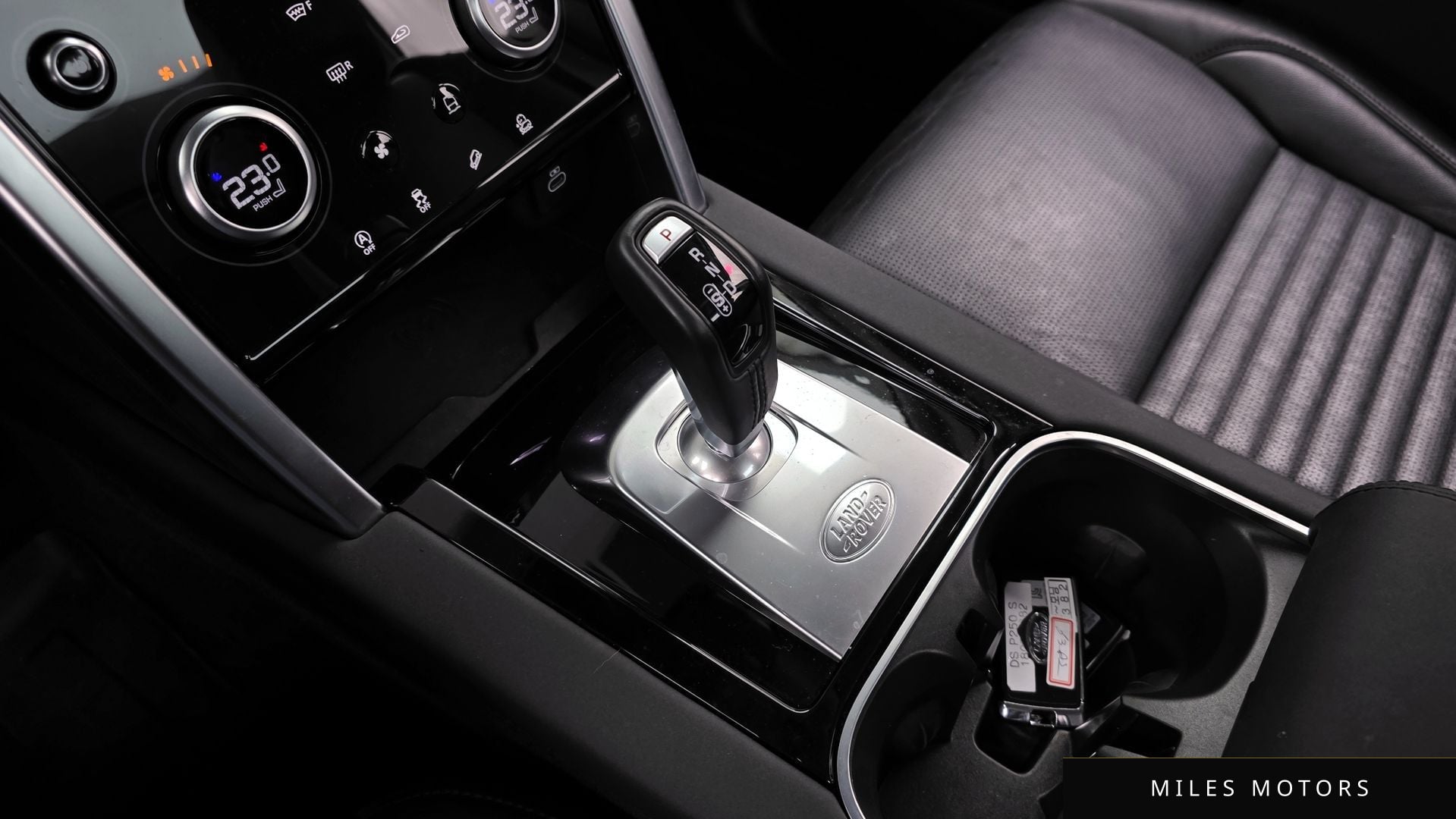 Land Rover Discovery Sport 2021 — миниатюра 8