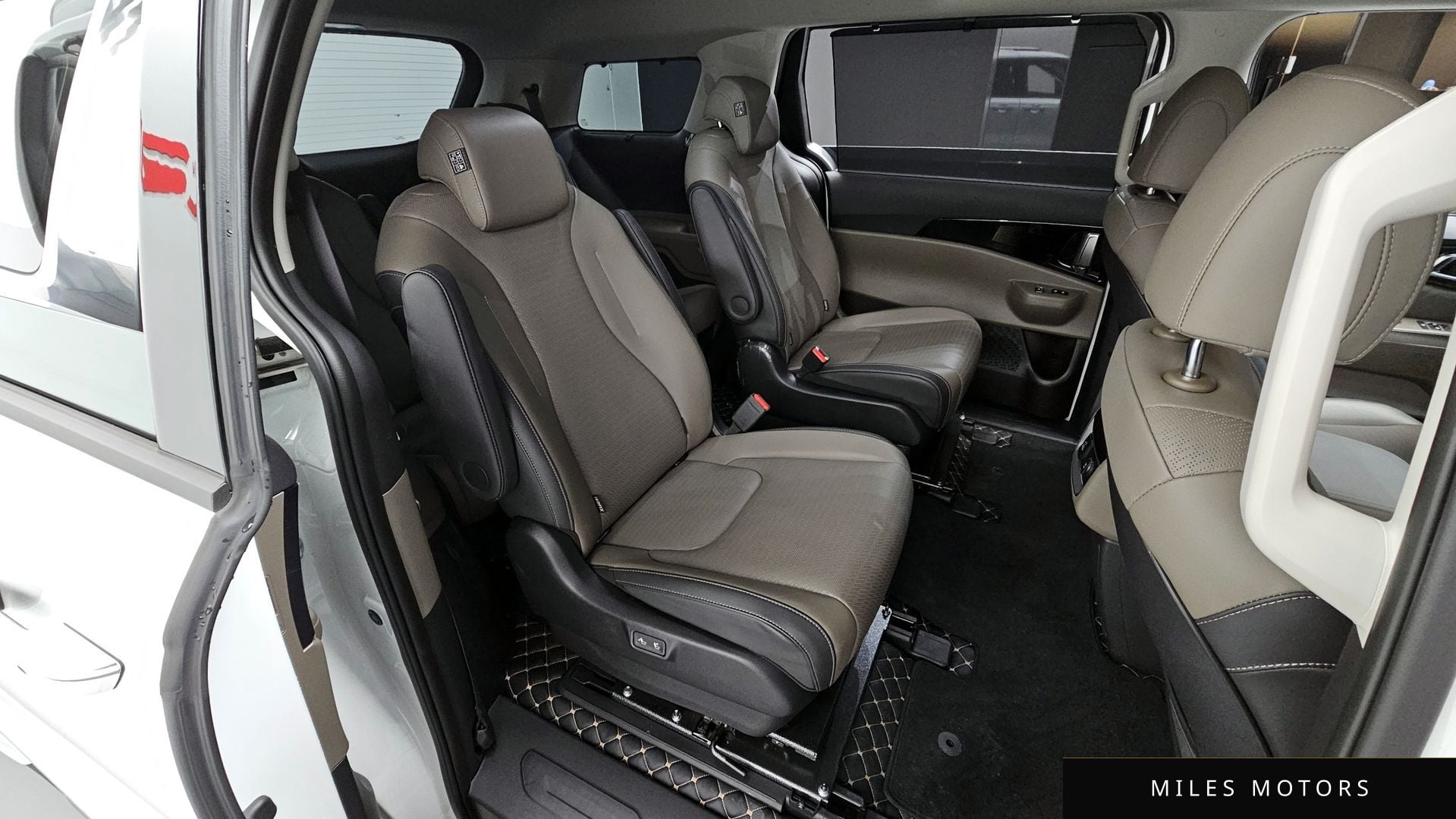 Kia Canival 2024 — миниатюра 11