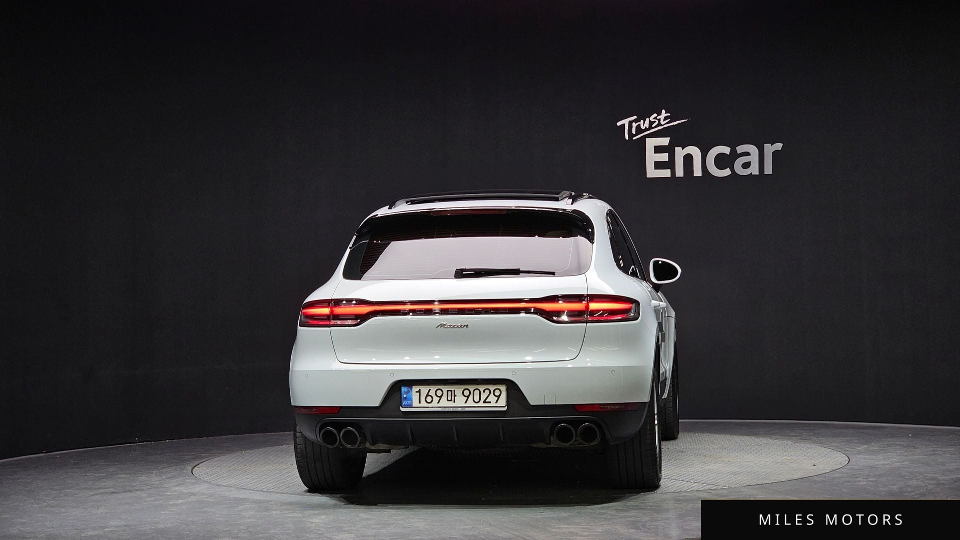 Porsche Macan 2021 — миниатюра 4