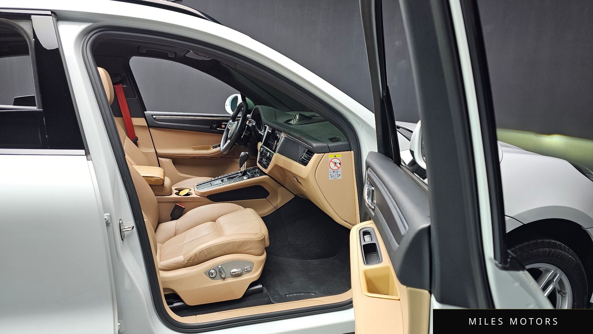 Porsche Macan 2021 — миниатюра 11
