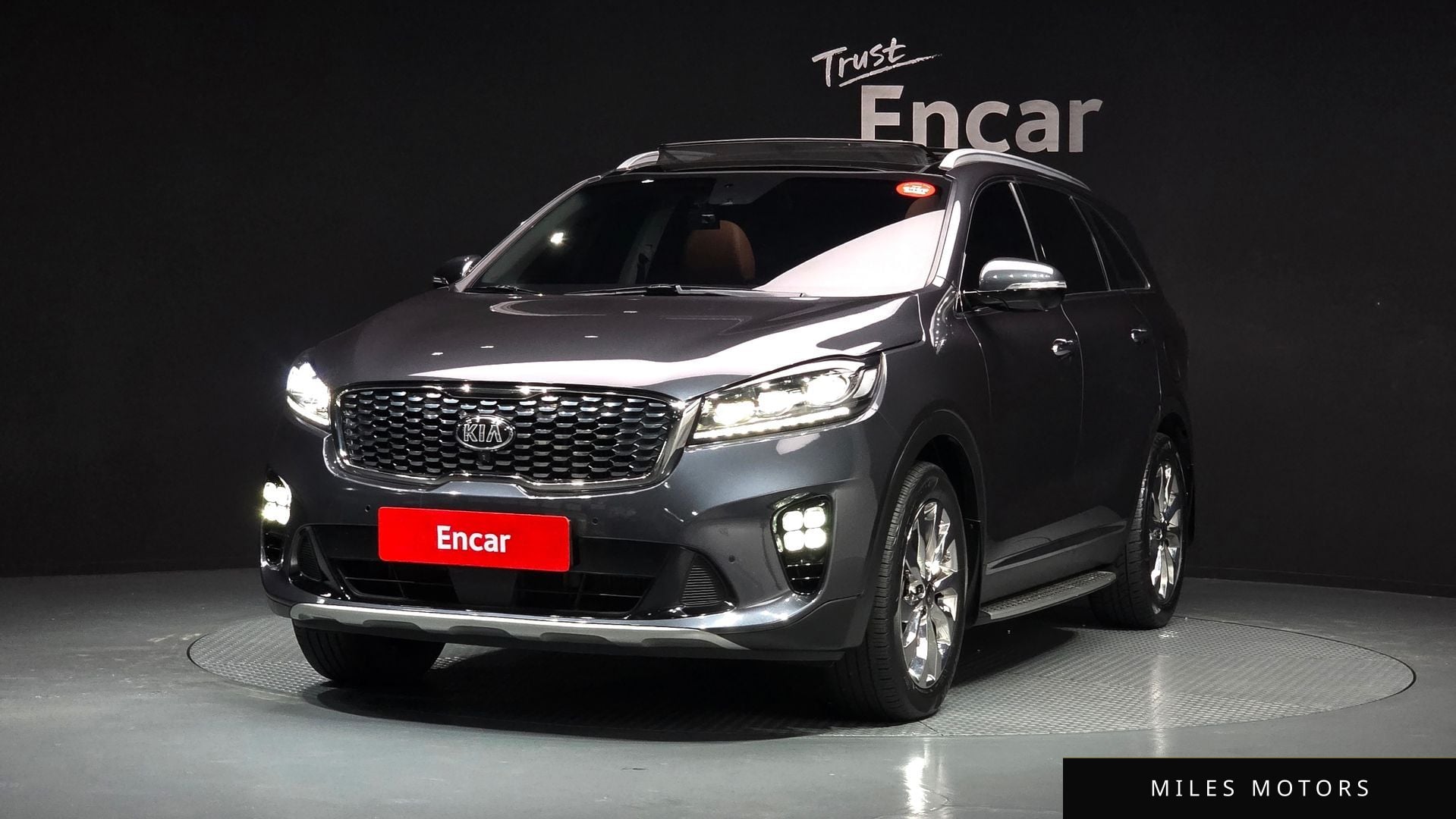 Kia Sorento 2019 — фото 1 из 12