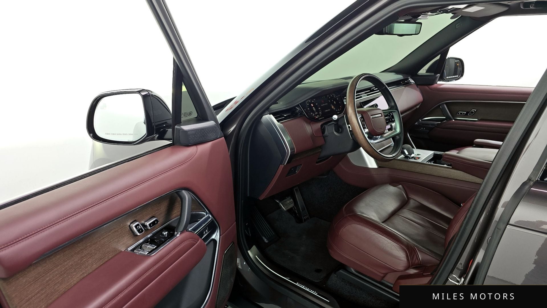 Land Rover Range Rover 2024 — миниатюра 10