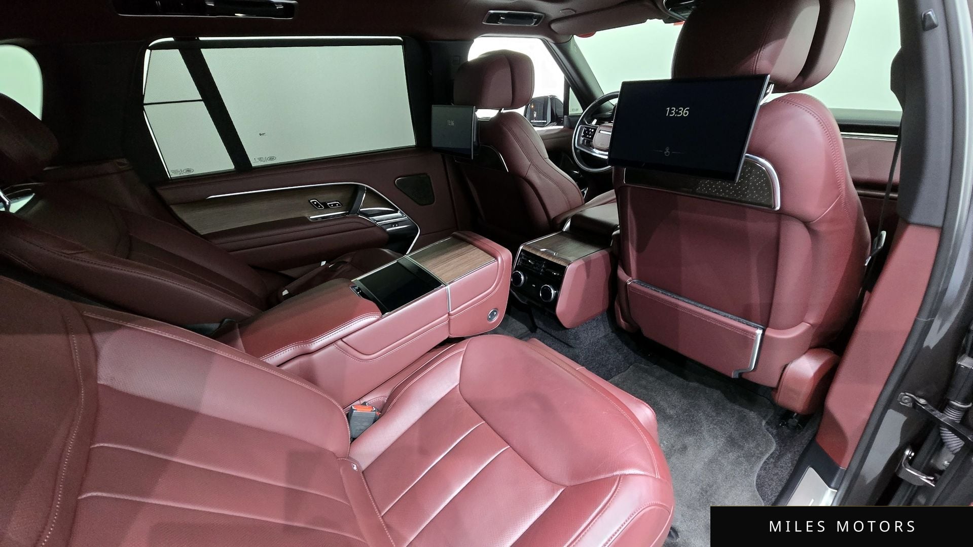 Land Rover Range Rover 2024 — миниатюра 12