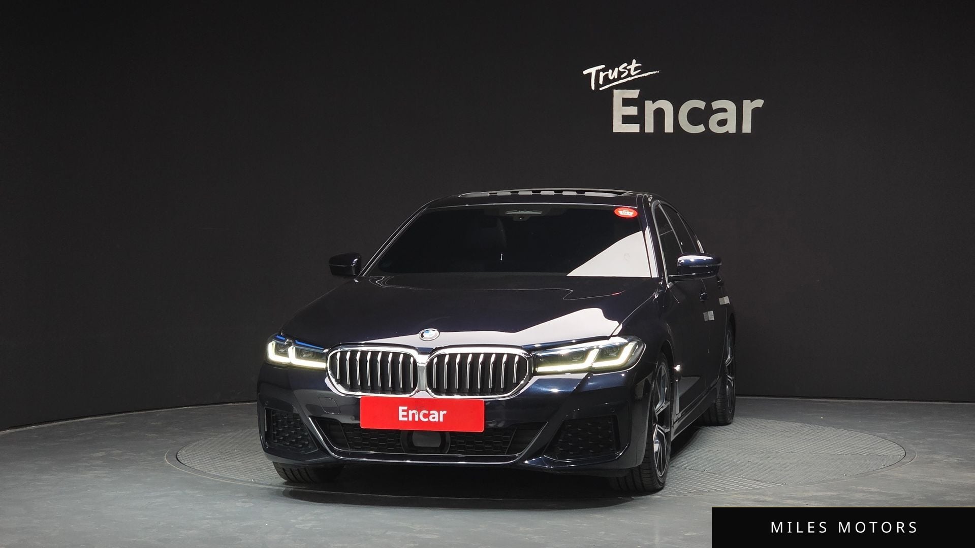 BMW 5 Series (G30) 2023 — миниатюра 3