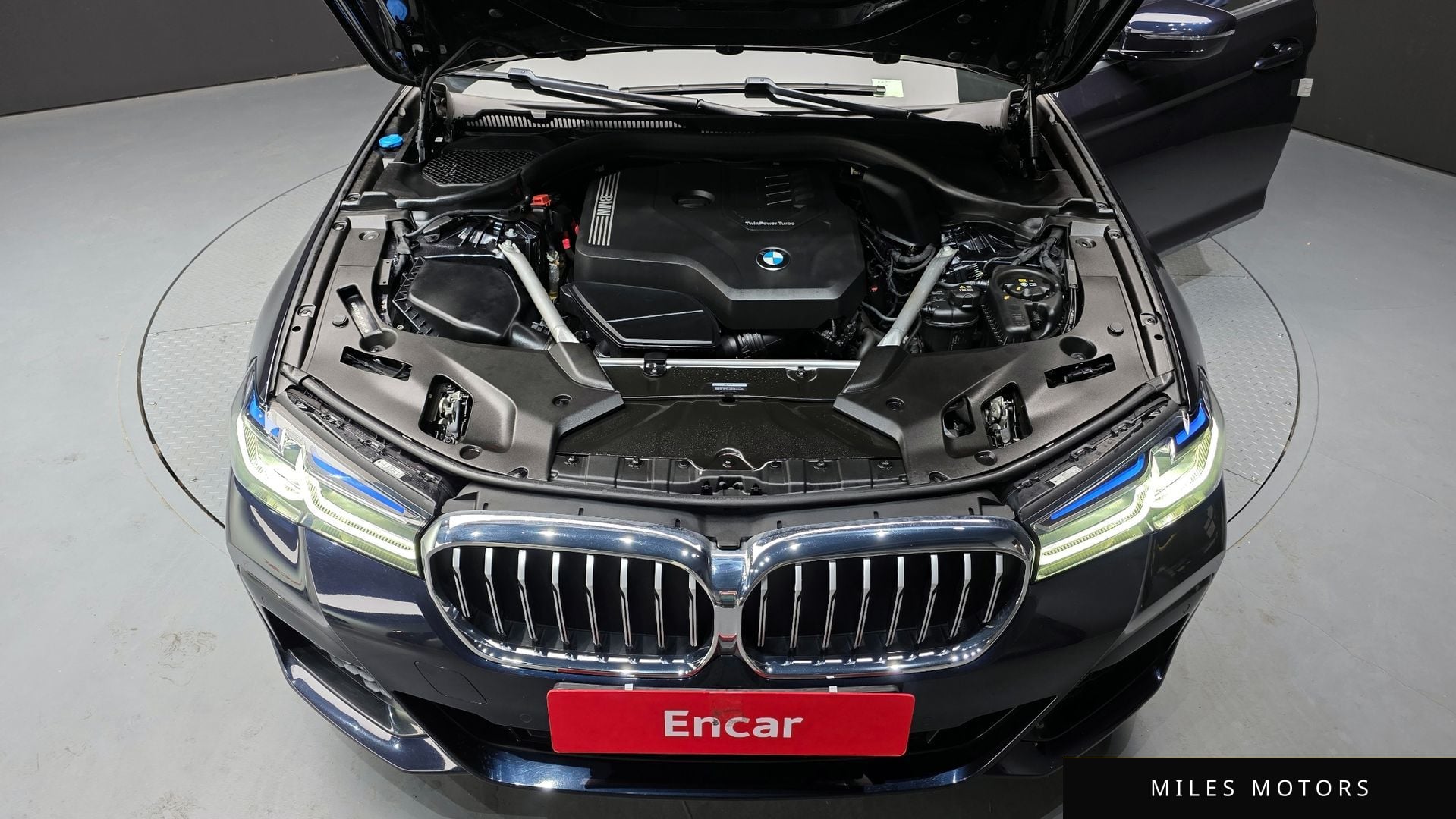 BMW 5 Series (G30) 2023 — миниатюра 6