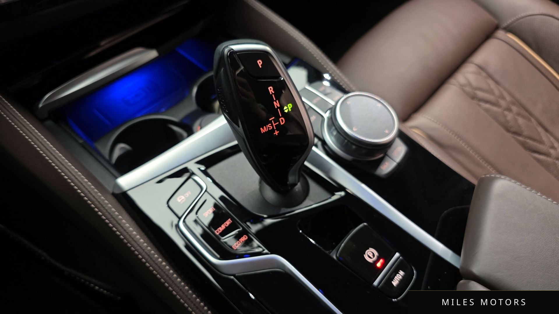 BMW 5 Series (G30) 2023 — миниатюра 9