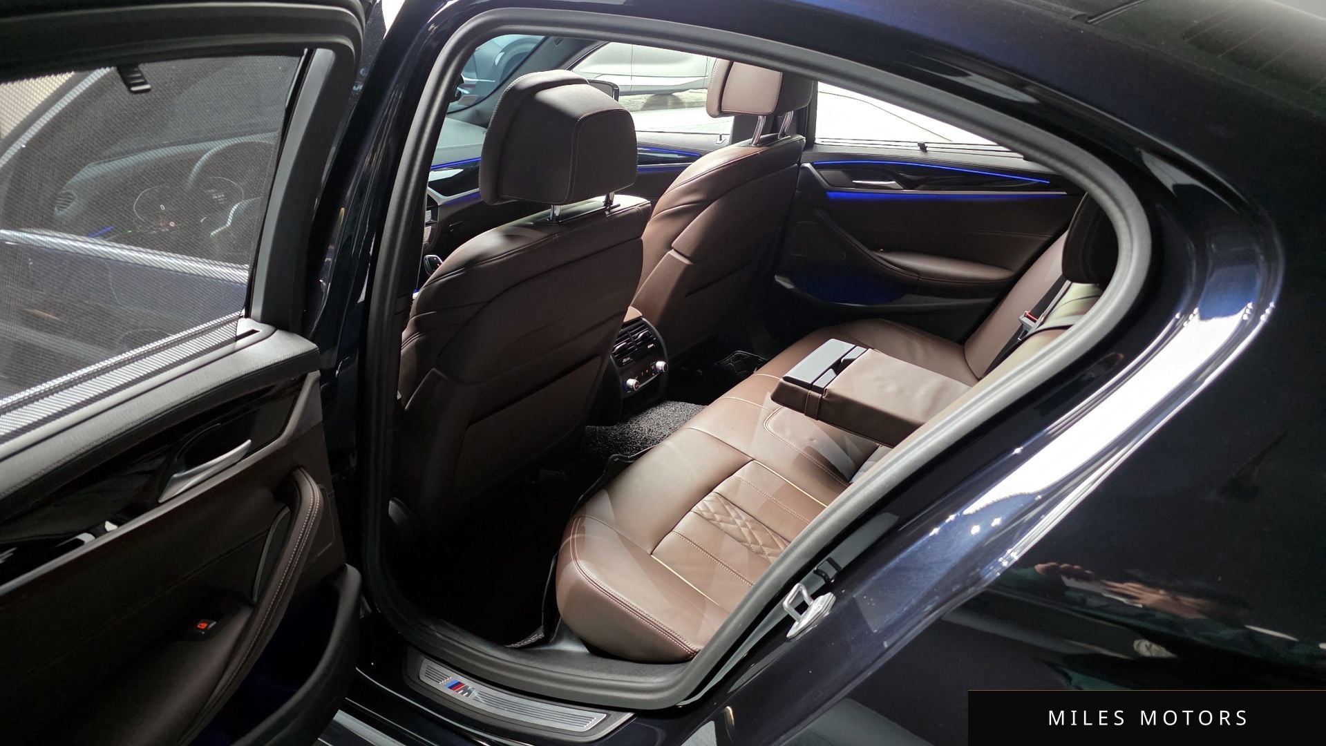 BMW 5 Series (G30) 2023 — миниатюра 11