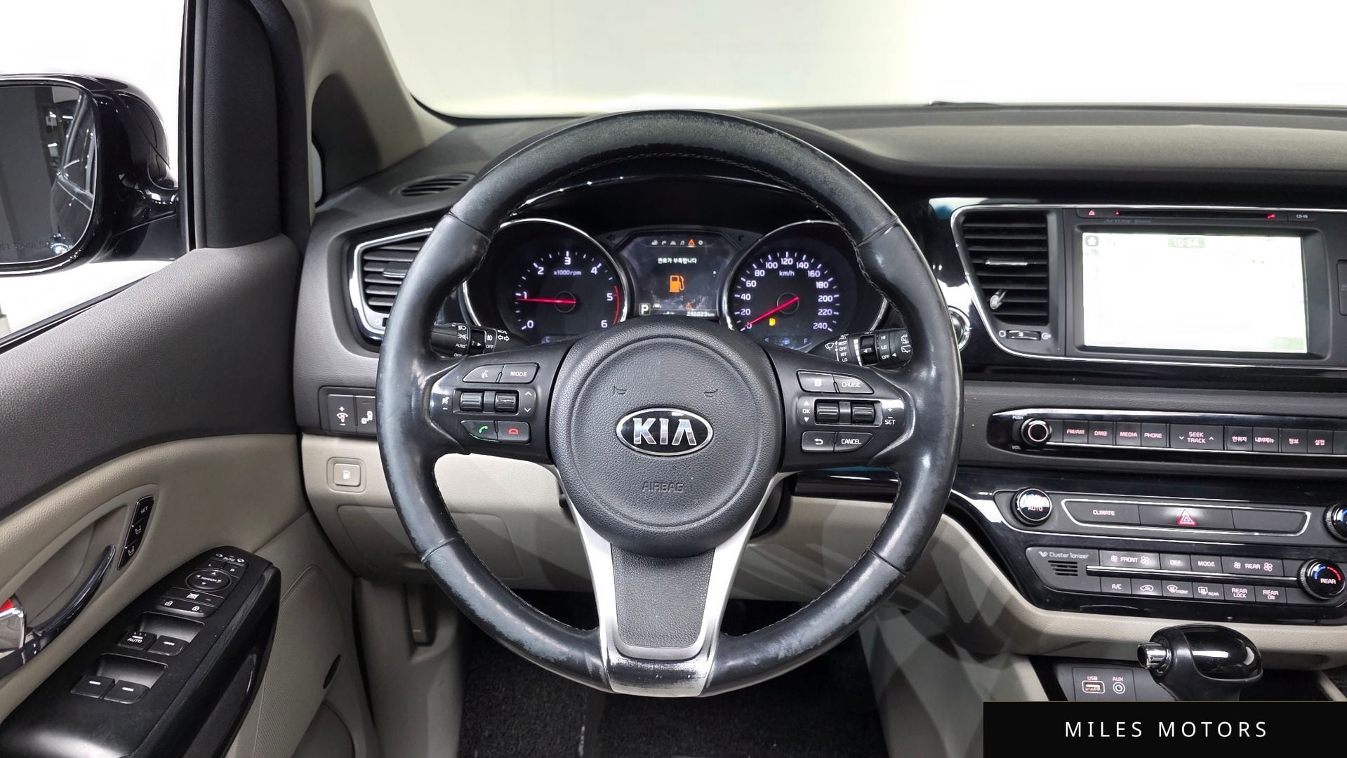 Kia Canival 2016 — миниатюра 12
