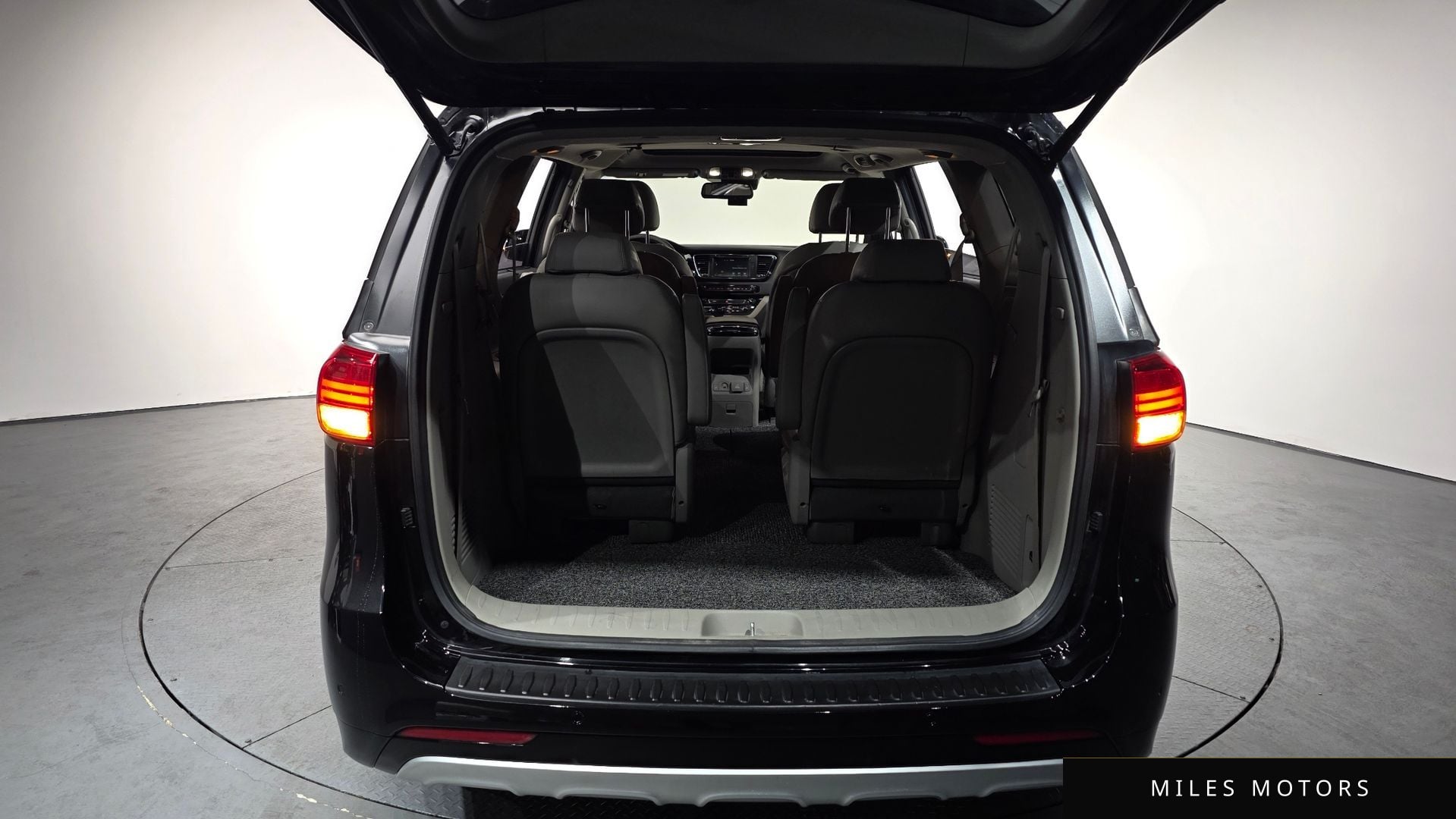 Kia Canival 2016 — миниатюра 20