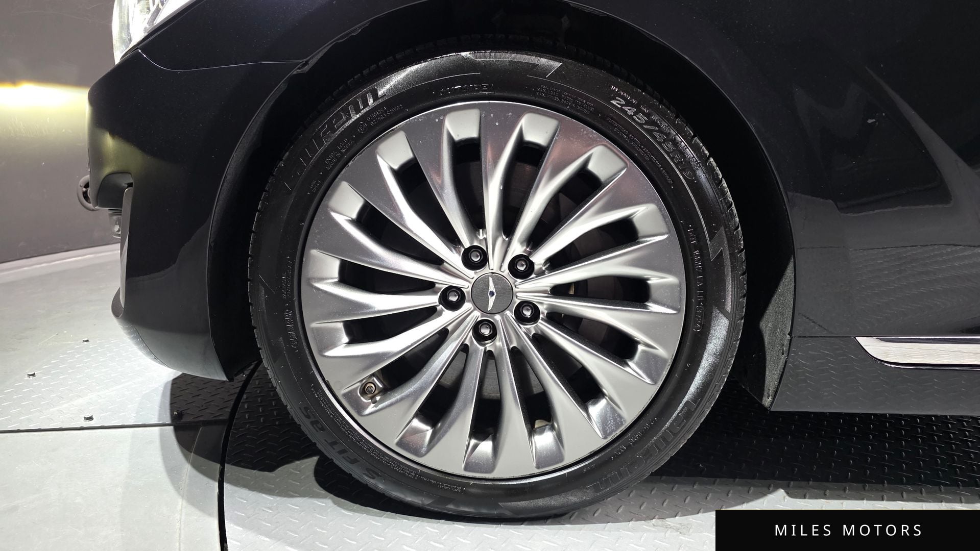 Genesis EQ900 2016 — миниатюра 5